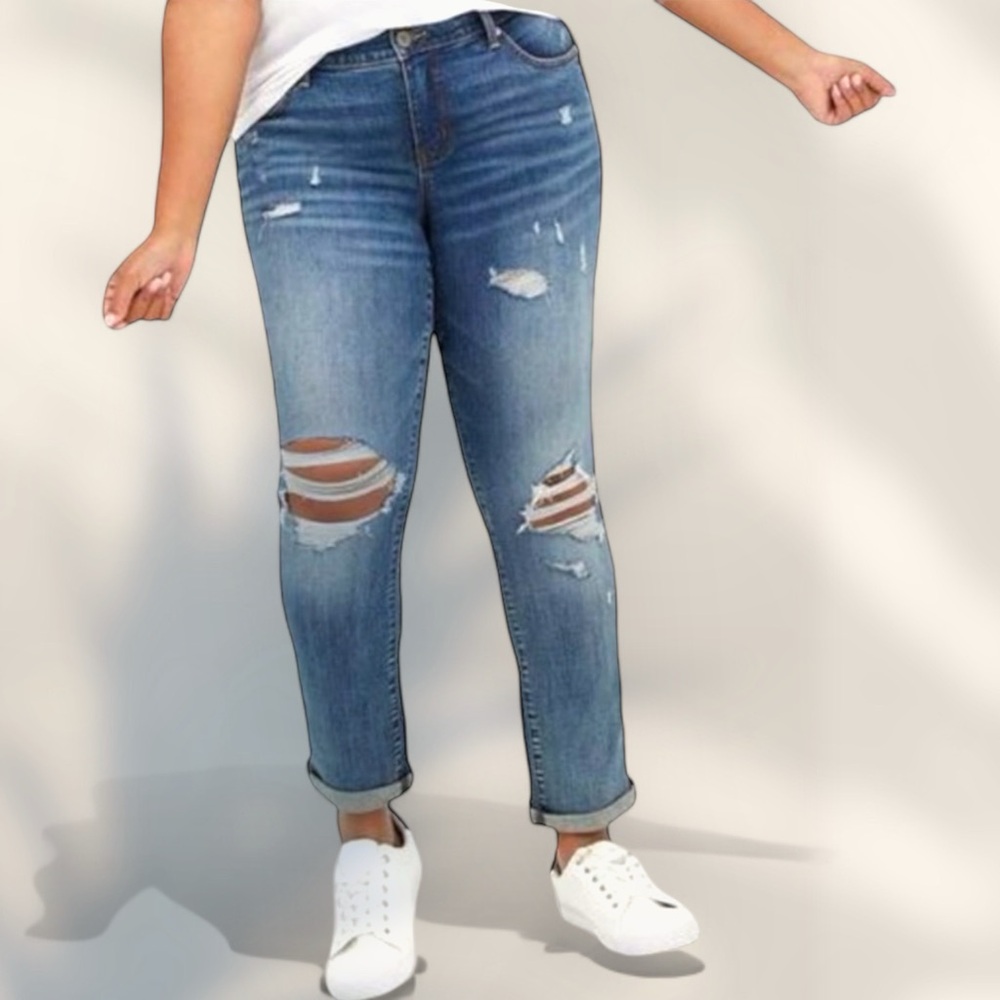 ๐ TORRID Boyfriend Straight - Distressed Jeans - PLUS Sz 26T - NWT - Picture 1 of 12